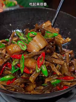 #鹿茸菇 几天不吃就想了鹿茸菇,配上肉一炒口感脆脆的特别好吃#美食 #家常菜 #下饭菜 #鹿茸菇