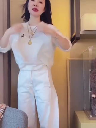 #高级感穿搭 #穿出自信穿出美丽 #减龄显瘦穿搭 #内搭外穿都好看 #休闲百搭