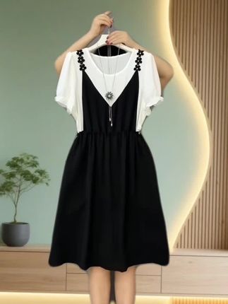 #创作灵感入口 夏季微胖遮肉甜辣千金学院风洋气假两件法式拼接背带显瘦连衣裙#宽松有范#时尚减龄穿搭#穿出自信穿出美丽