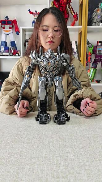 变形简单到闭眼入!女生都能玩转的变2坦克威! #变形金刚 #威震天 #礼物 #变形玩具 #MAGIC模玩