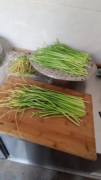 全网问蒜苔是什么梗,就是这个梗!