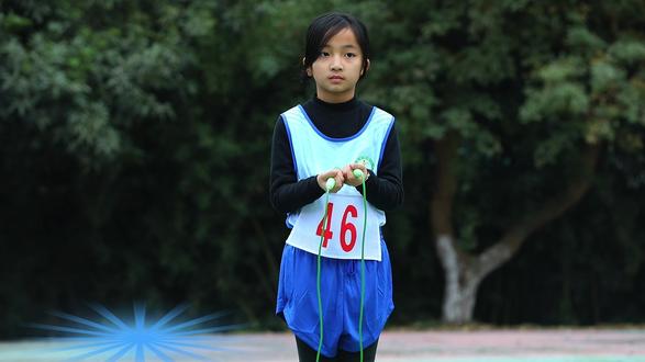 这绳影简直绝了 #望谟2025中小学生田径、少数民族传统体育运动会#布依胜境温暖望谟