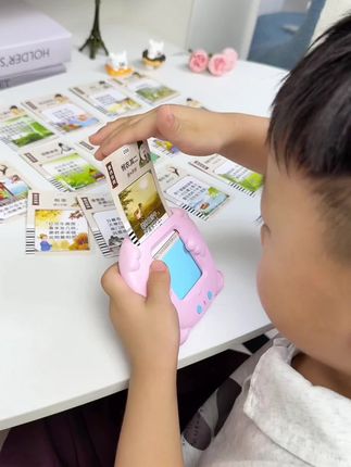 儿童早教卡片机,双语启蒙,中英双语让孩子边玩边学,培养孩子学习兴趣#母婴好物 #早教卡片机#启蒙早教 #益智玩具
