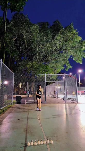 深耕是最好的破圈 #热门 #打羽毛球女生 #运动的意义 回家的路上腿都是抖的