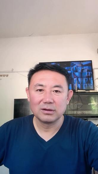 紫伊莎别只做纯配!4组黄金配对+回交玩法,子代溢价翻倍 紫伊莎纯配仅能保底保种群,想要提升收益一定要试试跨品种配对。本期分享4档高溢价配对组合,严格遵循国际牡丹鹦鹉遗传规律,每一组都标注了子代对应的回交品种,从短期变现到长期培育蓝伊莎、伊莎派、复合仙伊都有完整方案,同时点明繁育红线,避开杂色、低趴等问题。干货实用,建议收藏,关注我持续分享专业鹦鹉繁育知识。
#紫伊莎高溢价配对 #牡丹鹦鹉基因繁育 #伊莎系高端配法 #面类牡丹遗传干货 #鹦鹉繁育增收技巧