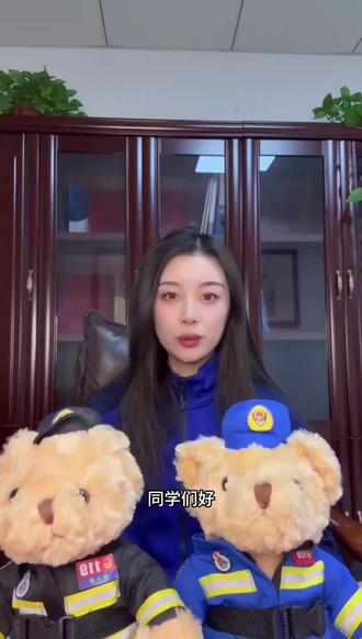 家人们注意啦!国家综合性消防救援队伍招录要求一文搞懂!
✅ 招录对象明确:高校应届毕业生、退役士兵、社会青年均可报名,18-22周岁可报,大专以上学历、退役士兵等年龄放宽至24周岁,特殊专业人才最高28岁
✅ 报名攻略在手:6月27日23:00至7月18日18:00,登录官网注册报名,记得选对报考意向和调剂选项
✅ 关键流程不踩坑:网上初审→现场复核→体格检查→政治考核→体能测试→心理测试+面试,全程公开公正,弄虚作假直接取消资格
从烈焰火场到灾害一线,他们是守护万家的逆行英雄。现在,换你身披“火焰蓝”,用青春赴使命,用热血护安宁!
转给身边有报国之志的他,一起成为人民的守护者~
#火焰蓝招录 #国家队消防员 #热血报国