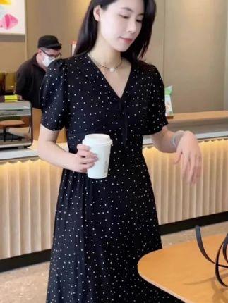 #减龄气质 #夏季新款女装 #气质女神穿搭 #新款时尚女装 #遮肉显瘦遮肉减龄