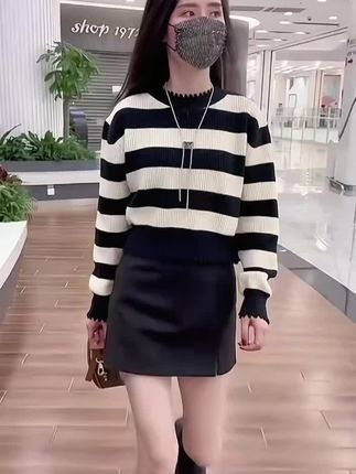 风已经是秋天的味道了哎#女装穿搭 #春秋穿搭 #新品穿搭 #条纹控