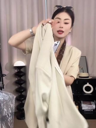 薄的薄的薄的 重要事事情说三遍! #穿搭 #今天穿什么 #每日穿搭 #高级感穿搭 #ootd穿搭