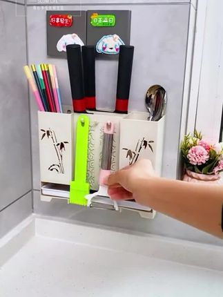 筷子筒壁挂式免打孔多功能家用餐具收纳盒沥水筷子篓#筷子筒 #壁挂式免打孔 #收纳整理 #居家好物#美观实用 @DOU+小助手 @巨量千川