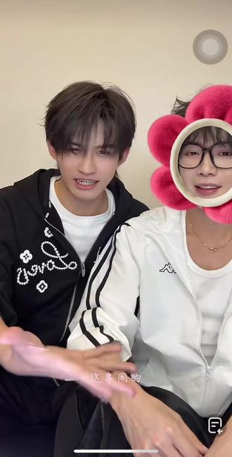 这个嘉辉太会给情绪价值了!
@云旗Yunqi @郝熠然 @云熠小世界
#帅哥 #绝配 #甜 #情侣甜蜜日常