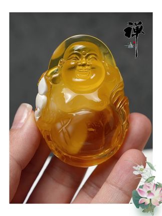 戴上蜜蜡佛公,烦恼都消失! 俄罗斯原石蜜蜡雕成的弥勒佛!寓意平安喜乐、吉祥如意!#好物推荐🔥#珠宝首饰#项链#吊坠#琥珀蜜蜡