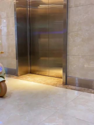 一岁以上宝宝就可以玩的双座#儿童摩托车 可坐在车上自驾,也能隔空遥控!颜值高质感好#儿童电动车 #童车