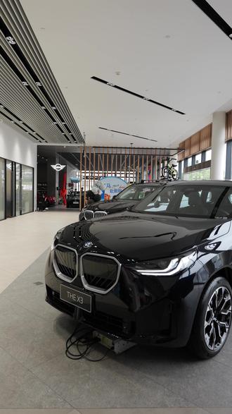 宝马X3这个政策我真的惊呆了! #BMWX3 #BMWX3长轴距版 #BMW