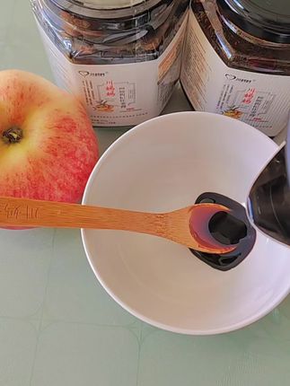 宝宝已经11个月了,母乳还一直足足的,每次只要感觉奶水少了,不够吃了,我就赶紧冲两勺姜红喝一碗下肚,全身暖暖的,两个房子奶线全通,奶水热热的全流出来,破纪录了,奶多又浓,宝宝吃不完#追奶 #母乳再也不是奢望