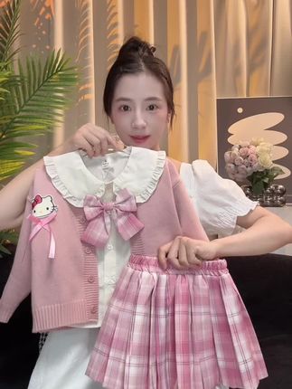 啊啊啊女宝Kt猫开衫套装也太好看了吧?#高品质童装 #甜美穿搭 #学院风穿搭 #粉色系穿搭