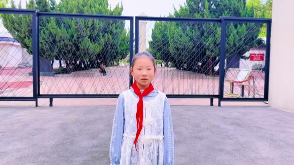 清明结束了,放假两天的杰作:两个视频,一幅连环画,我非常配合和支持老师的工作,要交就交最完美的作业#清明节 @抖音小助手