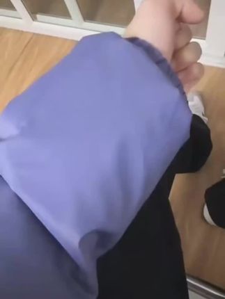 七八十的短袖,两三百的棉袄,穿过最的还是波司登送的羽绒服,他说好暖和啊都不进风,结果却被助理拿走了,助理还用着v,这天可真亮啊#情感共鸣 #心痛 #心痛如绞