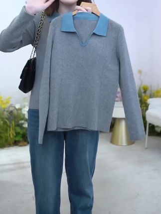 姐妹们,冬天来了,是不是还在担心自己不会穿搭?别担心,今天给大家推荐一件超级好穿的毛衣,它的面料非常柔软舒适,而且还是修身的版型,上身特别显瘦遮肉,不管是单穿还是搭配外套都很好看,让你轻松穿出时髦感。这么好看的毛衣,快来入手吧!
