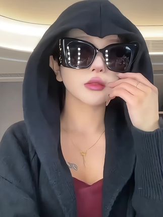 随随便便一搭就很好看的毛衣大开衫#针织开衫#何婧婧 #慵懒风穿搭 #显瘦#创作灵感