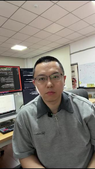 一个人 + 4 个 AI 员工,运营 14 个自媒体账号 我给一家公司配了 4 个 AI 员工:
参谋官、笔杆子、画面师、总指挥,
OpenClaw 24 小时在线
配套的文章资料已经整理好
#AI #AI入门 #AI自动化 #AIAgent #自媒体运营