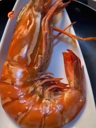 大个黑虎虾肉质鲜甜,老人小孩都爱吃,没吃过的抓紧试试#黑虎虾 #吃虾吃虾#海鲜#好吃到停不下来