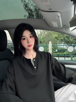 秋日必入慵懒打底衫,软糯亲肤,解锁N种叠穿可能。 #秋季穿搭 #亨利领t恤 #假两件 #男女同款 #ootd穿搭