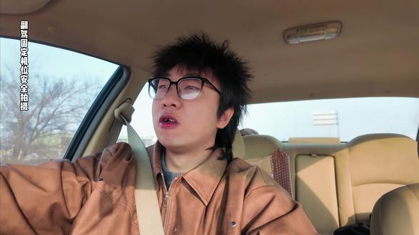 跑312国道的朋友们一定要慢点开 刚滑完雪,路上坑太多了#公路管理局 #路上坑坑洼洼 #慢点开车 #重要新闻通知