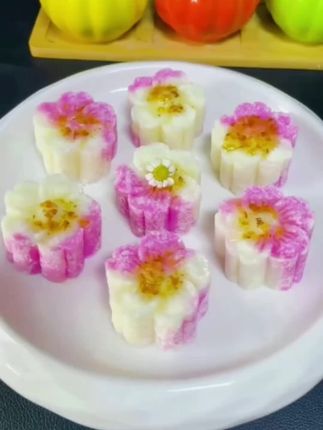 #你的中秋团圆搭子前来报到 #手工自制月饼#中秋节#中秋仪式感 欢迎喜欢的朋友们可以点击下方小黄车或者橱窗里进行购!