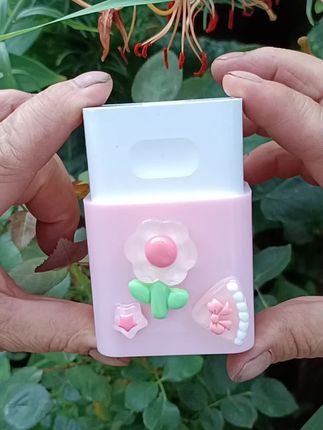 还在为数据线频繁损坏烦恼,试试这款保护套!柔软硅胶材质,紧密贴合防折断,延长寿命超耐用,多款配色任你选,快给数据线安排上#数据线保护套#快充数据线保护套 #数据线保护套