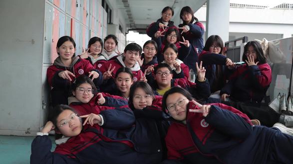 高一群像合影vlog ✨|📸镜头定格现在,未来各自精彩⛰️
#株洲二中 #青春 #校园vlog #镜头记录美好瞬间 #高中