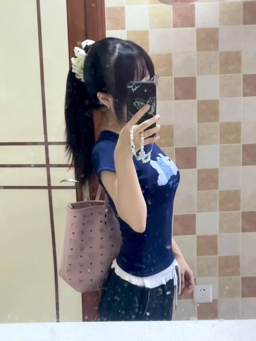 #折角腰 侧面基础 正面就不基础 本人每天就是如此萌萌上班(๑⃙⃘⁃̀⩊⁃́๑⃙⃘)