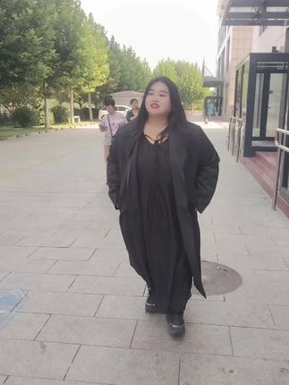 挺无聊的,能约你吗?#300斤女生#搞笑视频