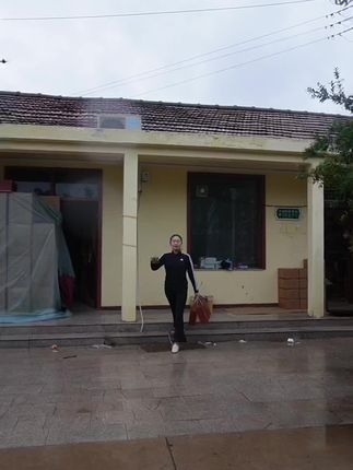 我站了狂风暴雨中发誓!