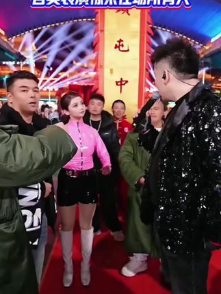 中国Al机器人莎莎,来木森大舞台真假难辨像真人!#木森大舞台  #音乐分享 #直播录屏分享  #人气爆棚  #嗨翻全场