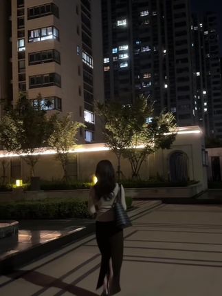 #轻熟风 #优雅气质 #早秋高智感职场穿搭 #身材 #温柔风穿搭
