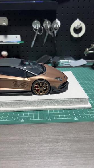 这次修复的是一台mu限量兰博基尼aventador svj #小比例汽车模型 #makeup模型 #树脂车模#汽车模型维修#兰博基尼svj