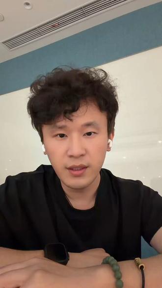 Skill 不好用?别重做,要迭代 很多人装了 Skill,或者用 skill-creator 创建了 Skill,真正用起来却总是不及预期。纠正一次,当下好了;下次再用,又回到老样子。
我基于 Claude Code 内部 skill improvement 机制做的 /skill-improve:高信号筛选、no-op 优先、每条建议必须有 evidence。
Skill 创建完只是第一步,真正好用的 Skill,是在真实使用里不断迭代出来的。
#claudecode #ai #程序员 #skill #小梅同学