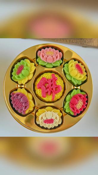 家人们,你们知道吗?现在年轻人去寺庙上香越来越喜欢带上这种纯素供果了!这些供果都是纯素的,是用健康的食材制作而成,吃起来也特别放心。而且每一份都是精美的礼盒包装,不管是自己吃还是送人都很合适哦!如果你也想试试的话,就赶紧点击下方链接购买吧!#素食 #供果 #纯素供品 #糕点 #甜点