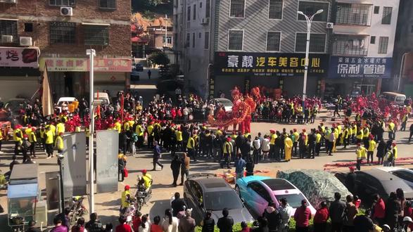舞狮,闽南话“弄狮”有点节日的气氛