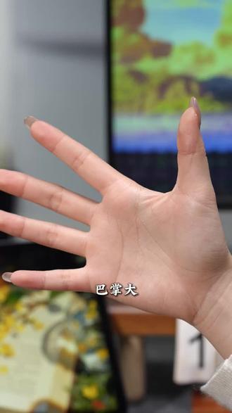 10克改变工作方式:安克录音豆深度体验 轻盈如一枚胸针,吸附在衣领即可开始高清录音。 transcription速度超预期,更强大的是飞书AI的智能解析:自动抓取关键论点,构建讨论框架,产出可直接执行的行动计划。会议效率从此焕然一新。