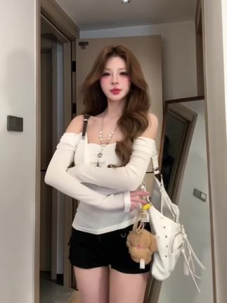 #荡领上衣 #吊带衣服 #女装#露肩上衣 #纯欲上衣