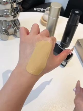 谁夏天还在用散粉定妆,那不成一团浆糊!看我给姐妹们找来了什么,滋色家王牌定妆喷雾,用了都夸好!#美妆好物 #滋色#定妆@DOU+好生意 @DOU+小助手