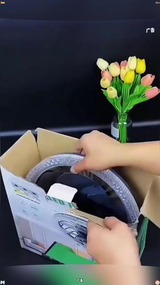 风扇一体灯,太有创意了,吊扇灯变频风扇吊灯 家用静音智能一体风扇灯#智能家居 #风扇灯 #灯饰照明
528