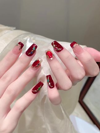 果然宝石项链贴纸搭配什么颜色都好看 #菊籽美甲的故事 #宝石美甲 #美甲贴纸 #美甲教程让更多人学会美甲 #我捡到宝了