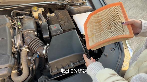 长安任何车型保养前,提前自己更换空气滤芯和空调滤芯,更换非常简单。#空调滤芯#空气滤芯 #汽车保养 #长安
