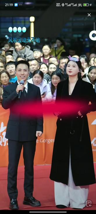 恭喜葛漂亮在索图大舞台!粉丝超过800万!#索图大舞台#舞台现场 @索图 @葛漂亮❤️收女徒弟