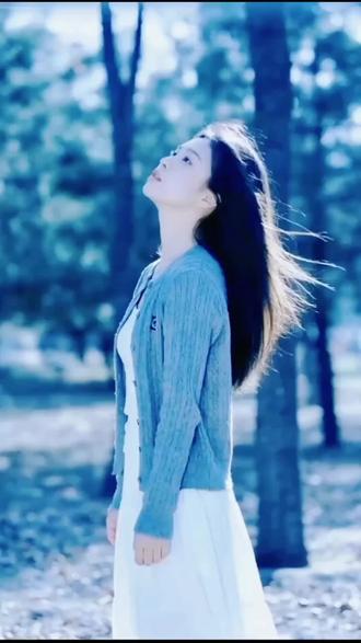 #热门新歌分享《情动心就痛》歌词句句扎心! 心这东西,给对了是温柔!给错了是伤口!从此以后!这颗心不再为谁情动!#新歌上线 #抖音热歌 #音乐