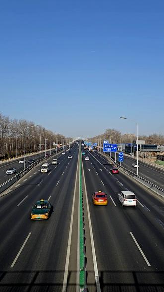 Claude法律插件要让初级律师下岗了 Claude法律插件要让初级律师下岗了,Anthropic公司于1月30日又推出了一款法律插件,该插件专门针对内部法律顾问的法律工作流程,包括合同审查、保密协议分类、合规性检查、简报和模板化回复。
#Claude #Cowork #法律ai #ai法律