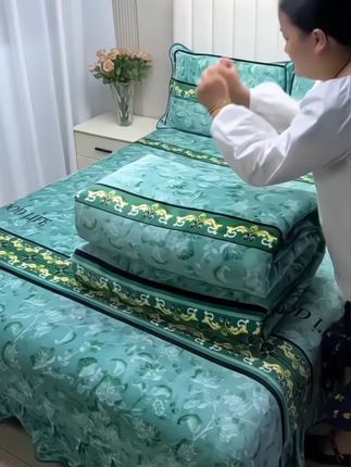 换季了,又仙又美的床盖牛奶绒四件套来啦 #牛奶绒四件套 #四件套床品 #四件套 #居家好物 #好物分享